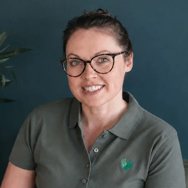 Portrait of Elly Skinner, Specialist Musculoskeletal Physiotherapist